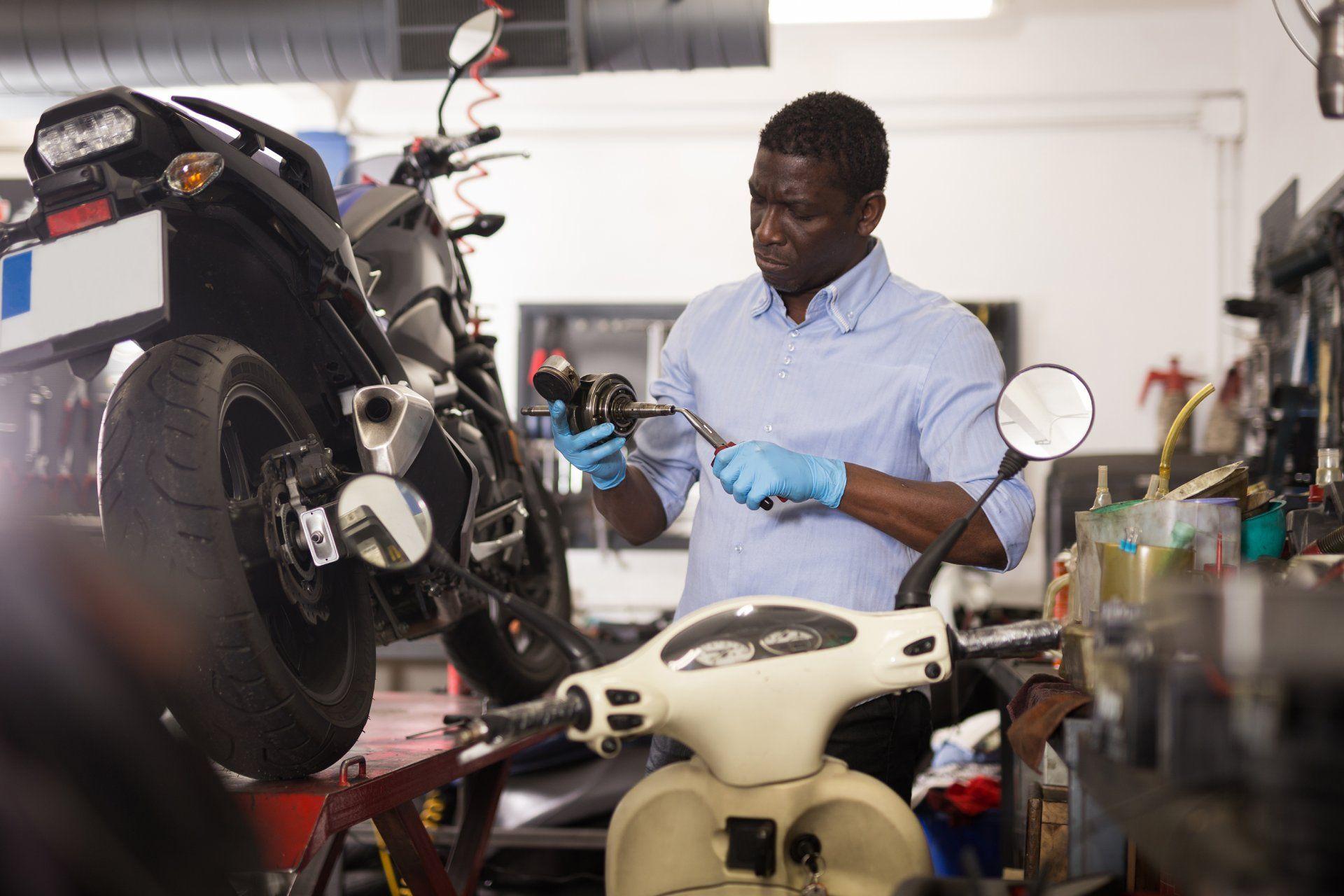 Formation CAP Maintenance des véhicules option C : Motocycles image