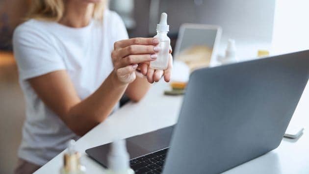 Image Assistant chef de produit cosmétique / maquillage